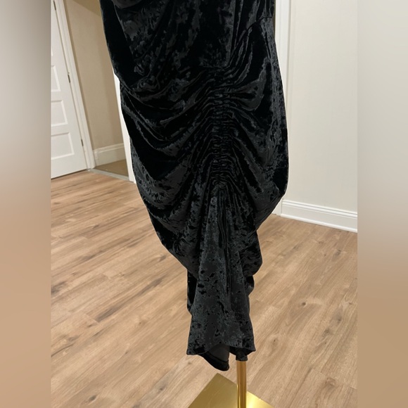 REBDOLLS Velvet Ruched Bodycon Dress - Picture 15 of 15